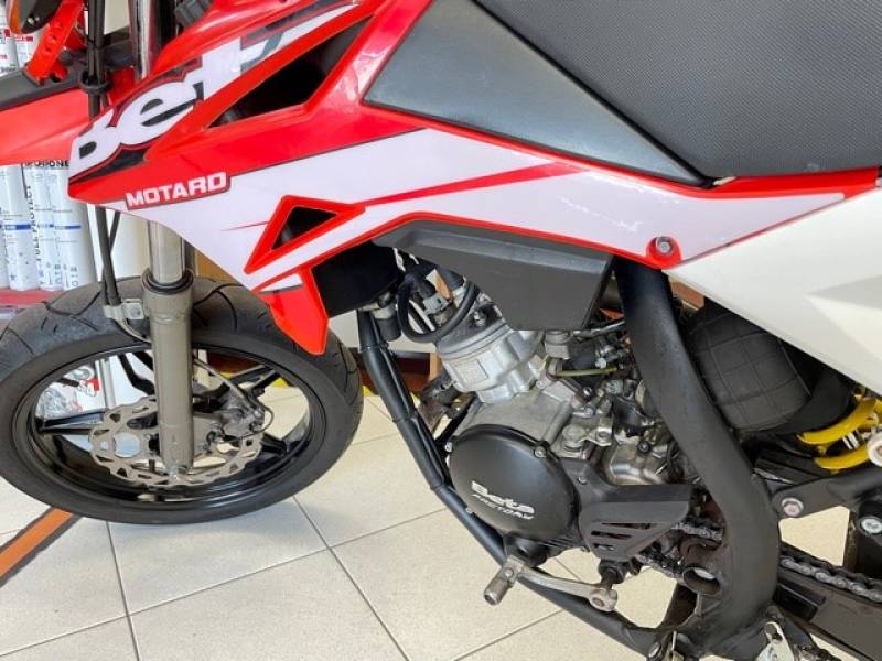 Moto Beta 50RR Motard en parfait état dans votre magasin d'Ollioules