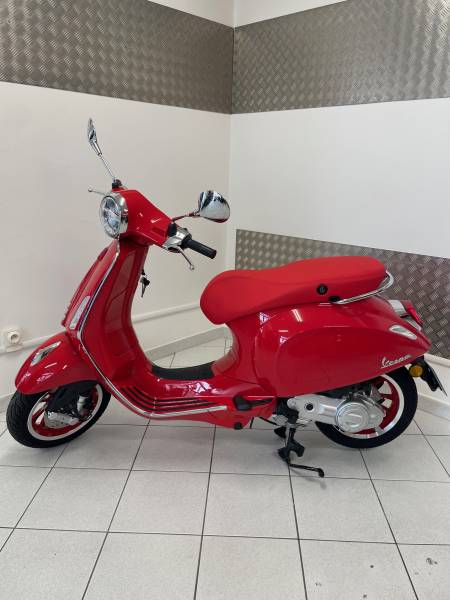 Recherche scooter occasion Piaggio Vespa Primavera 50 à La seyne sur mer 