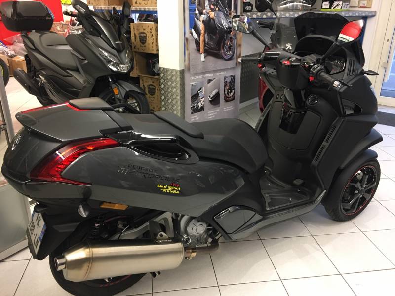 Scooter Peugeot Métropolis 400 à La Seyne sur mer