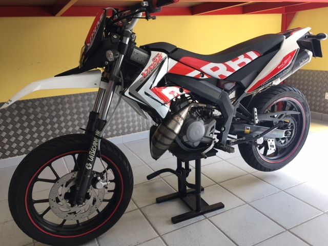 Moto à Vitesse Derbi 50cc X-TREME SuperMotard