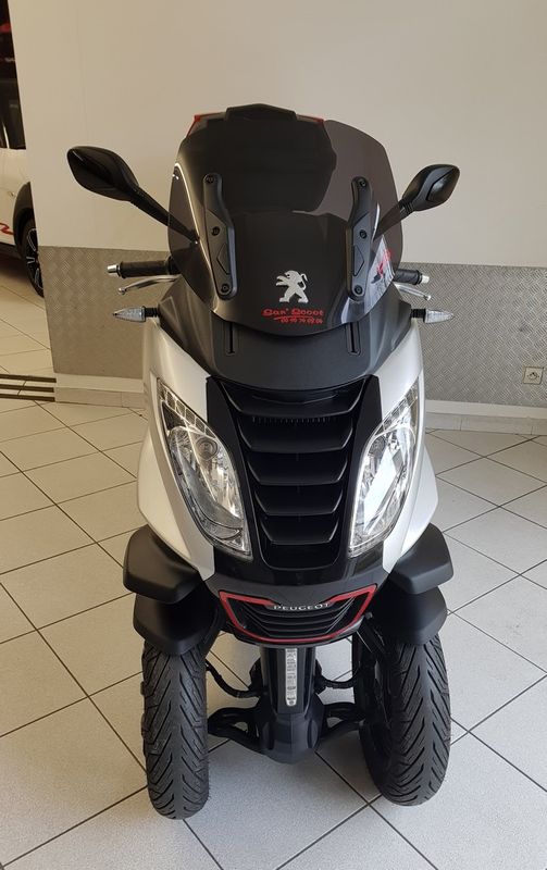 Scooter 3 roues d'occasion Peugeot Metropolis RS 400