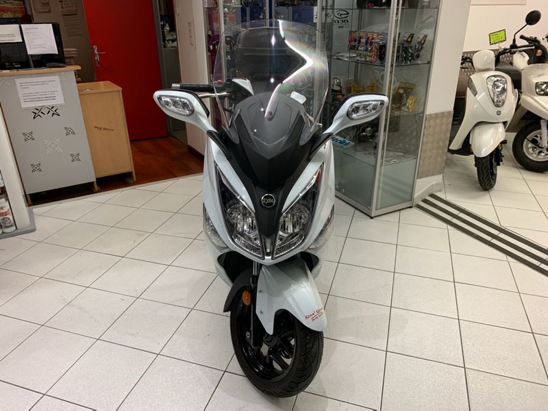 Scooter d'occasion Sym GTS 125 Efi Euro 4 15CV