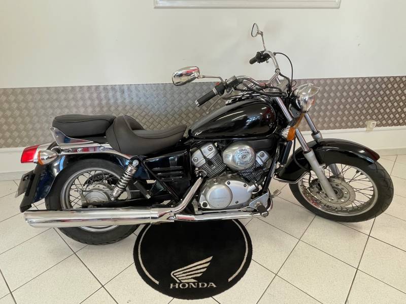 Moto Honda Shadow 125 d'occasion à Six fours les plages 