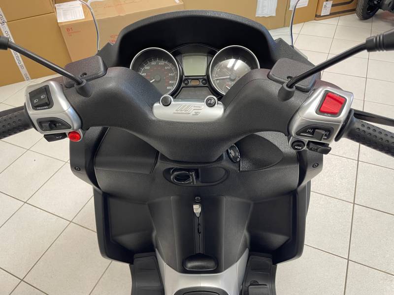 Scooter occasion 3 roues à Saint cyr sur mer 