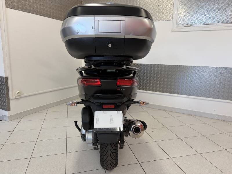 Scooter 3 roues MP3 500 sport ABS d'occasion à Six fours les plages proche de Toulon dans le Var