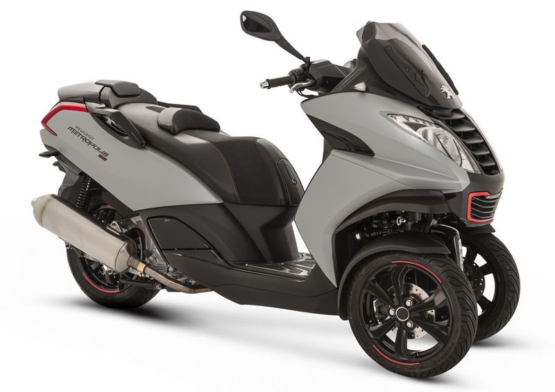 Scooter  Peugeot Metropolis 400cc 13P  ABS disponible à l'essai