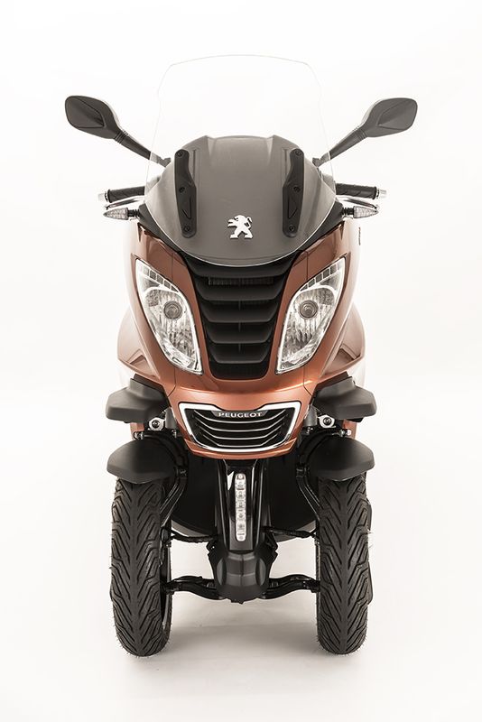 Scooter  Peugeot Metropolis 400cc 13P  ABS disponible à l'essai