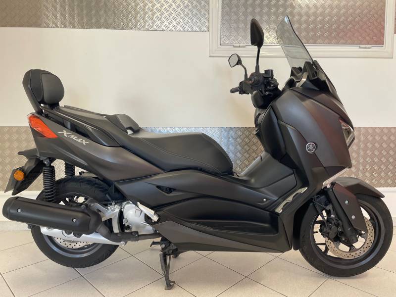 Yamaha X max 125 d'occasion à Six fours les plages 