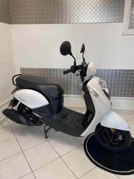 Scooter Sym Mio 50 i d'occasion à Six fours les plages